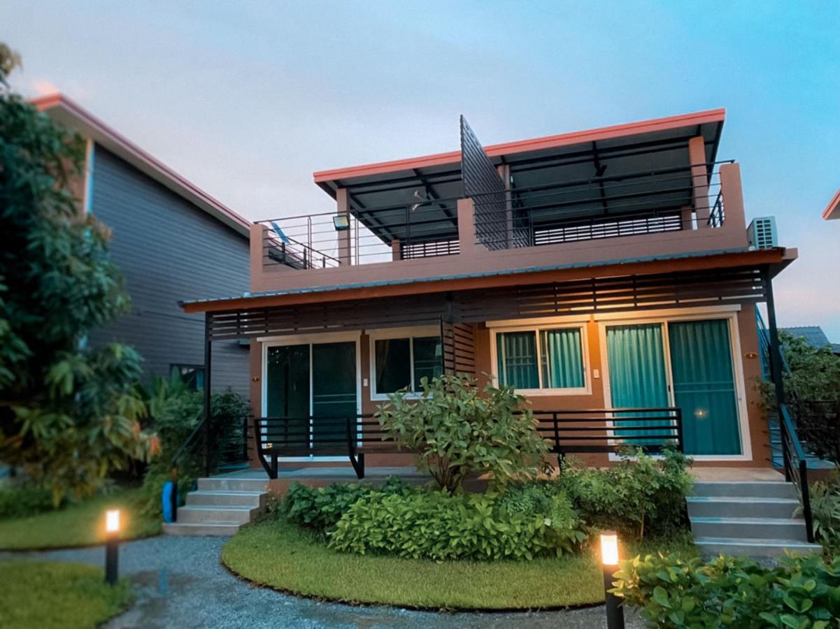 Baansuanklaiklungbangkrachao บ้านสวนใกล้กรุงบางกะเจ้า Homestay *